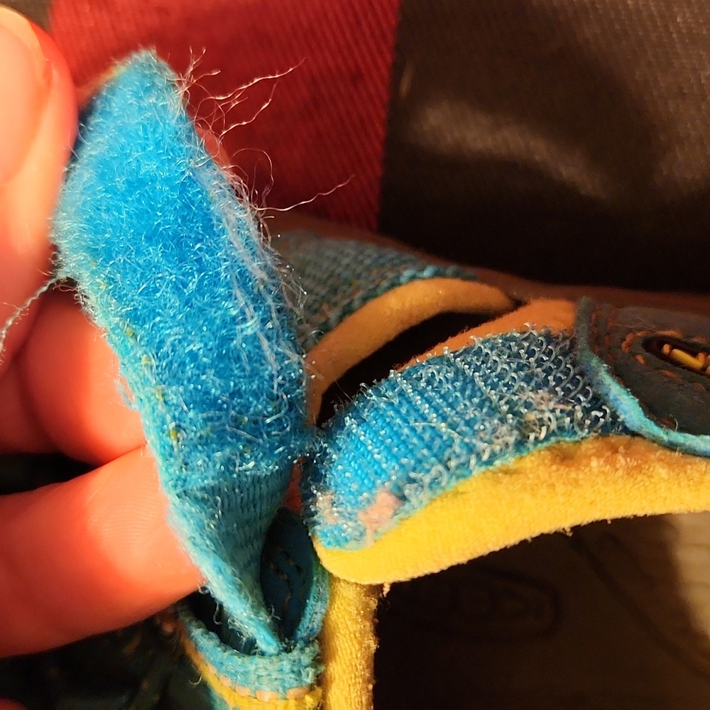 Keen Kids Aqua Blue and Yellow Sandals Size Toddler 6 - Picture 13 of 16
